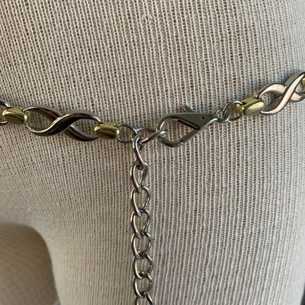 Gold and silver metal link belt